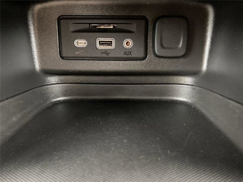 Used 2024 Chevrolet Equinox RS w/ RS Leather Package image 18