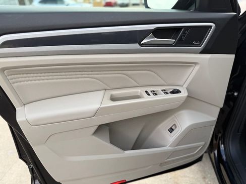 Used 2021 Volkswagen Atlas SEL Premium image 30