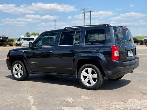 Used 2014 Jeep Patriot Latitude FWD image 4