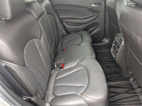 Used 2019 Buick Envision Essence image 31