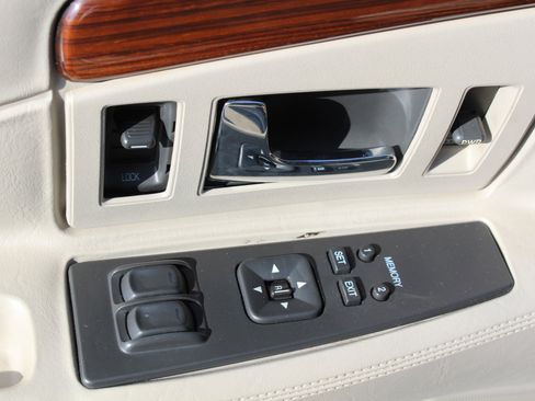 Used 2000 Cadillac Eldorado Touring image 40