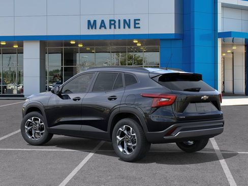 New 2026 Chevrolet Trax LT FWD image 3