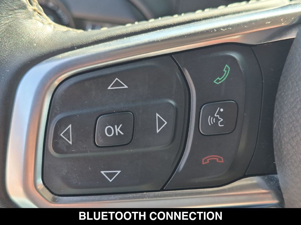 Used 2018 Jeep Wrangler Unlimited Sahara AWD/4WD image 6