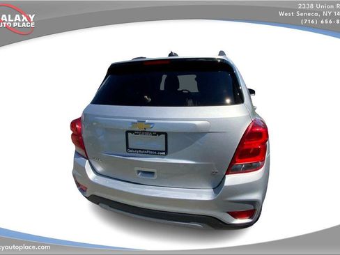 Used 2019 Chevrolet Trax LT FWD image 6