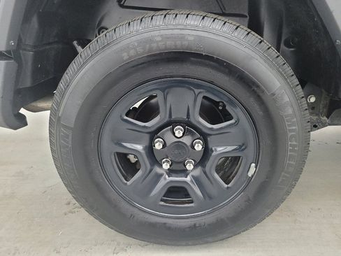 Used 2018 Jeep Wrangler Unlimited Sport AWD/4WD image 31