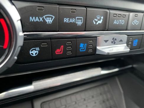 Certified 2025 Ford F150 Lariat w/ Equipment Group 502A High image 19