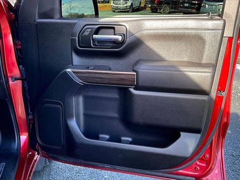 Used 2021 Chevrolet Silverado 1500 RST image 21