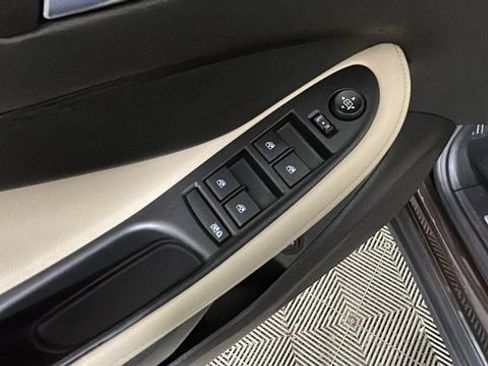 Used 2020 Buick Envision Essence FWD image 11