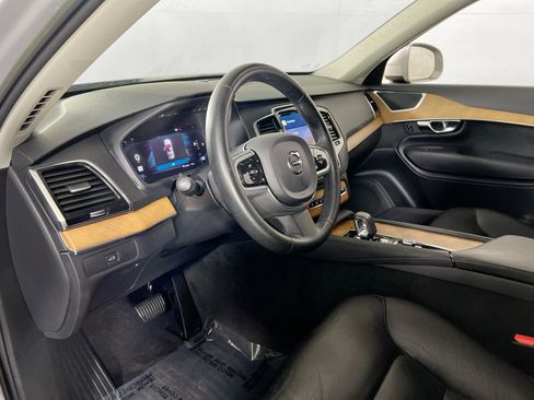 Used 2023 Volvo XC90 B6 Plus w/ Protection Package Premier AWD/4WD image 9