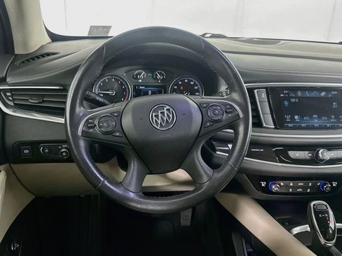 Used 2019 Buick Enclave Essence FWD image 18