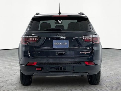 Used 2018 Jeep Compass Trailhawk w/ Leather Interior Group AWD/4WD image 5