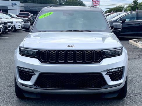Certified 2025 Jeep Grand Cherokee Summit AWD/4WD image 3