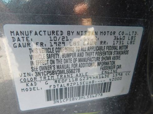 Used 2021 Nissan Kicks S image 31