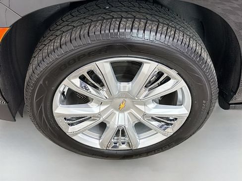 Used 2023 Chevrolet Tahoe High Country AWD/4WD image 34