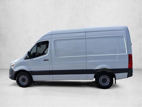 Used 2024 Mercedes-Benz Sprinter 2500 image 9