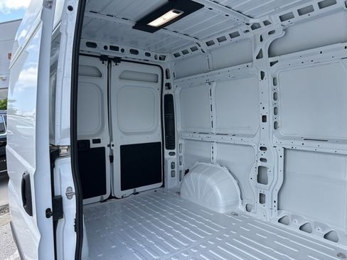 New 2025 RAM ProMaster 2500 w/ Convenience Group image 43