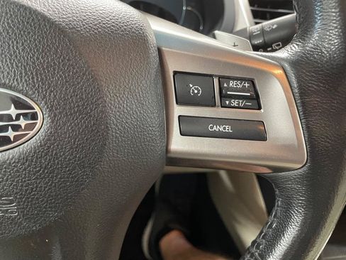 Used 2013 Subaru Outback 2.5i Limited w/ Moonroof Pkg AWD/4WD image 29