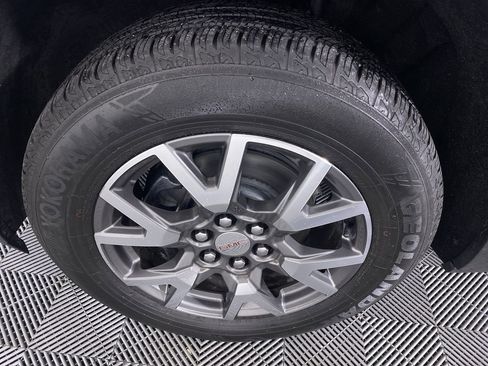 Certified 2020 GMC Acadia SLE image 14