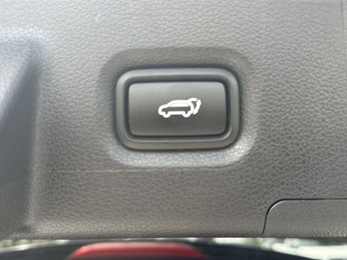 Used 2022 Hyundai Santa Fe Limited w/ Winter Weather Package FWD image 12