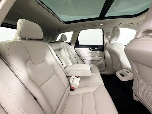 Used 2023 Volvo XC60 B5 Plus AWD/4WD image 45