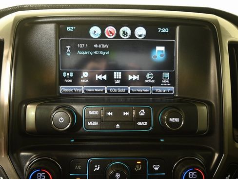 Used 2018 Chevrolet Silverado 1500 LT w/ All Star Edition image 27