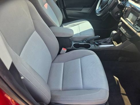 Used 2016 Toyota Corolla LE FWD image 16