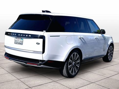 Used 2023 Land Rover Range Rover Autobiography AWD/4WD image 12