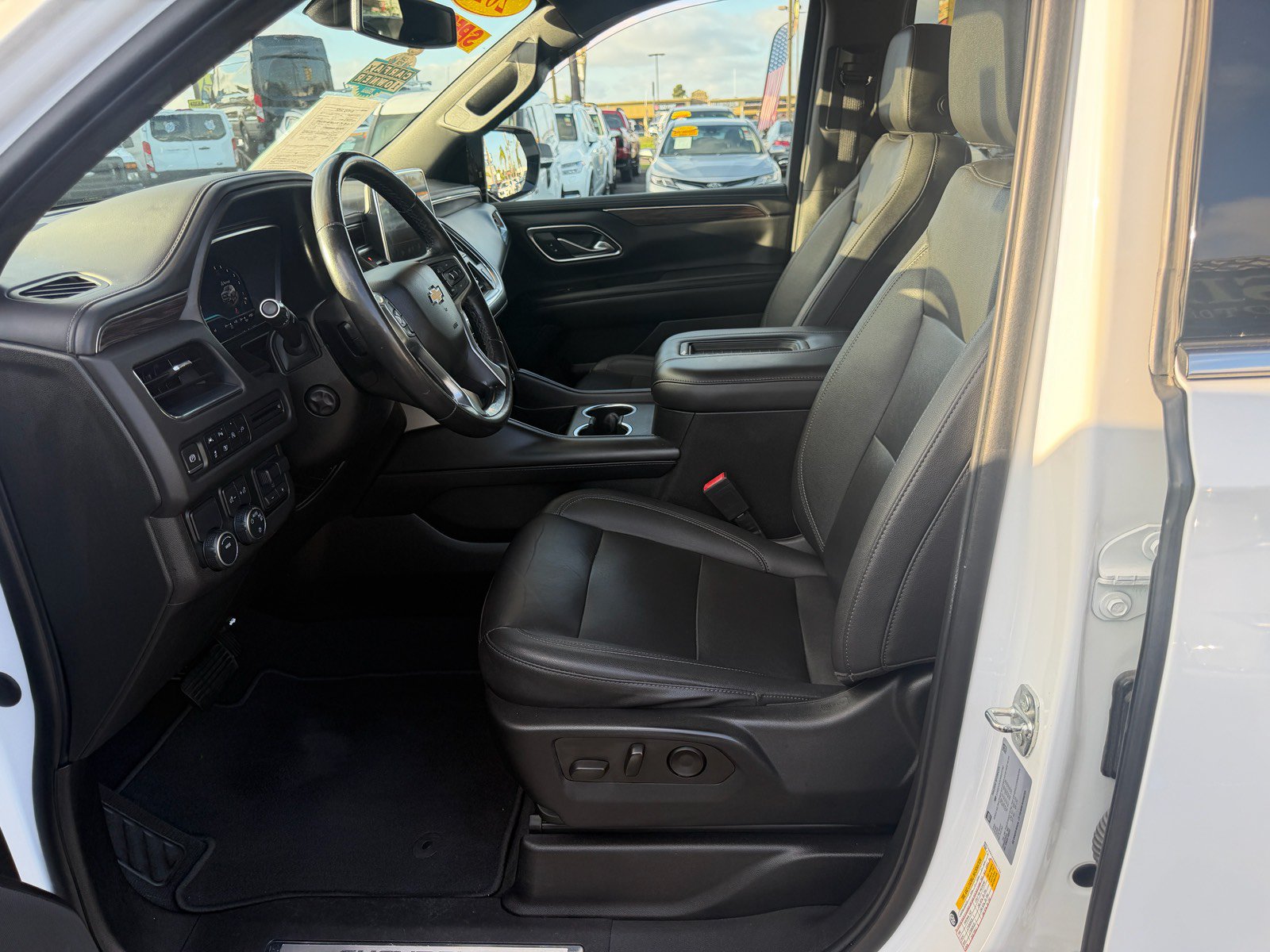 Used 2022 Chevrolet Suburban LT w/ LT Signature Package RWD image 24
