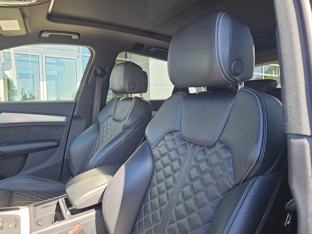 Used 2018 Audi SQ5 Premium Plus w/ Navigation Package AWD/4WD image 25