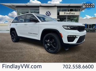 Used 2023 Jeep Grand Cherokee Limited w/ Black Appearance Package video 1