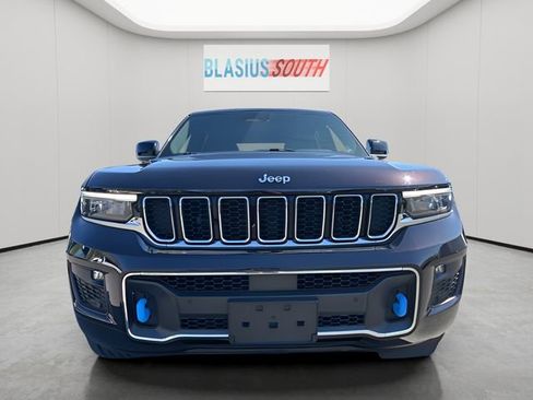 Used 2022 Jeep Grand Cherokee Overland AWD/4WD image 8