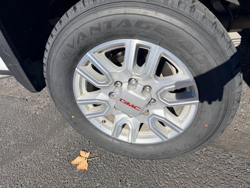 Used 2022 GMC Sierra 2500 SLT w/ Gooseneck/5TH Wheel Package image 47