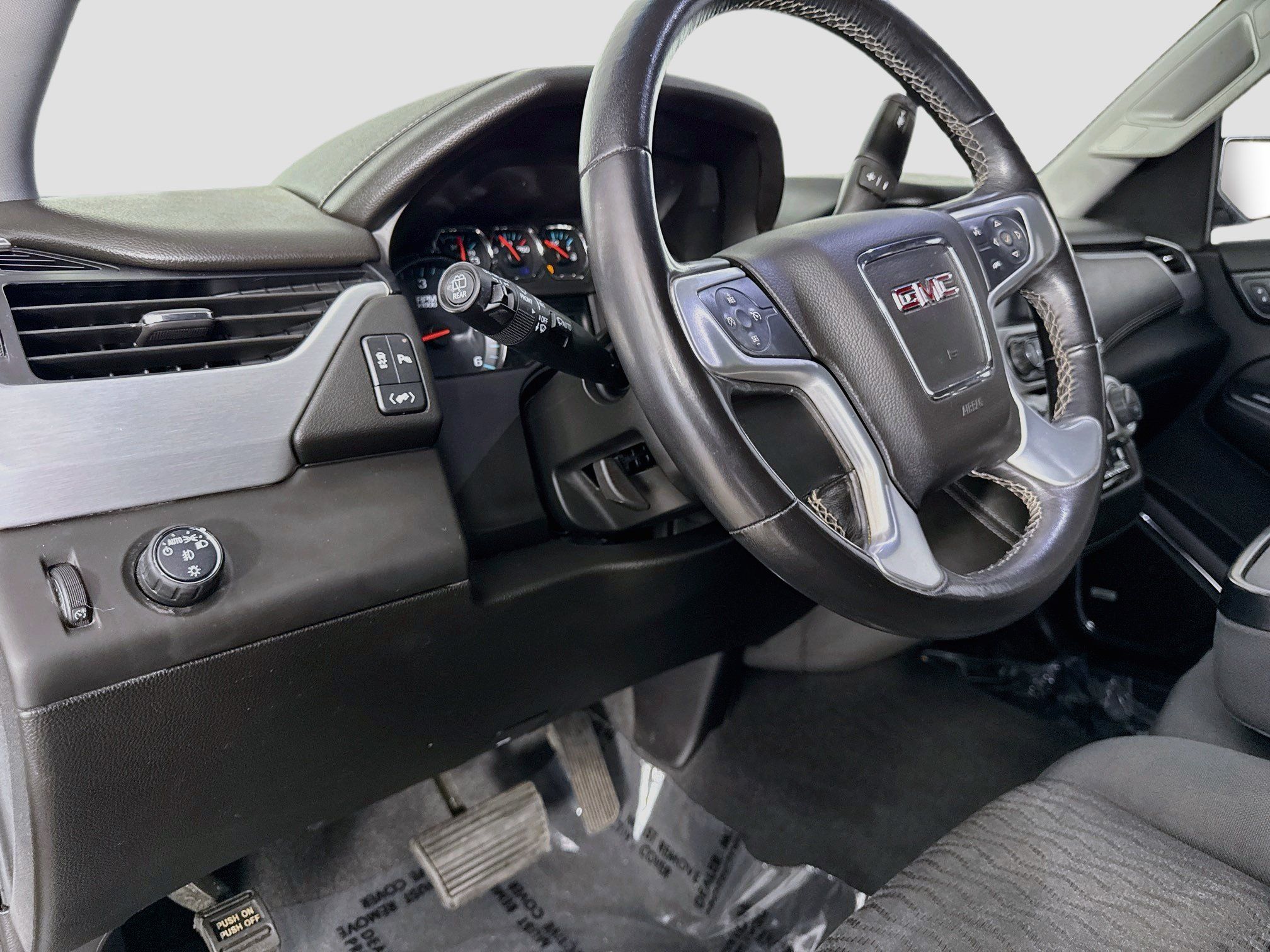 Used 2019 GMC Yukon SLE w/ SLE Value Package RWD image 11