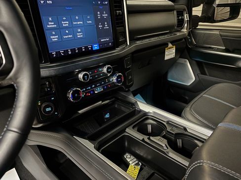 Used 2025 Ford F450 Platinum image 20