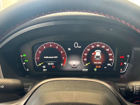 Used 2025 Honda Civic Type R image 9