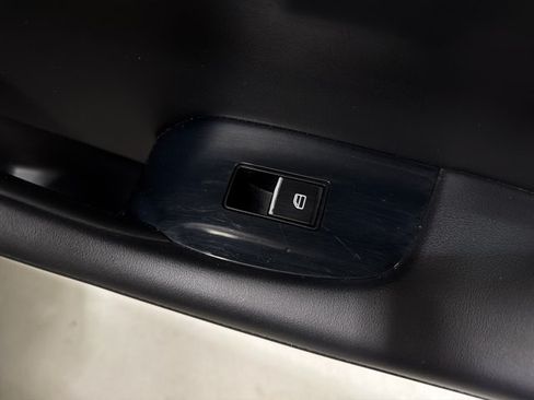 Used 2019 MAZDA MAZDA3 Hatchback FWD image 39