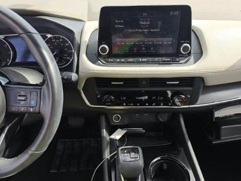 Used 2023 Nissan Rogue SV w/ SV Premium B Package FWD image 16