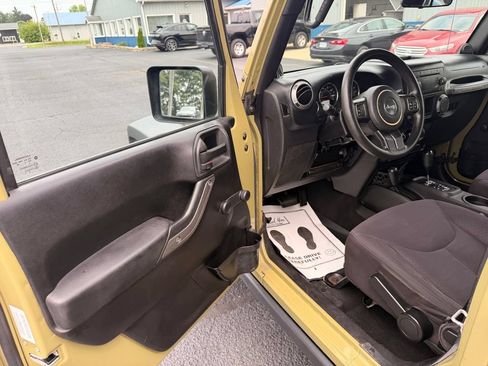 Used 2013 Jeep Wrangler Unlimited Sport AWD/4WD image 13
