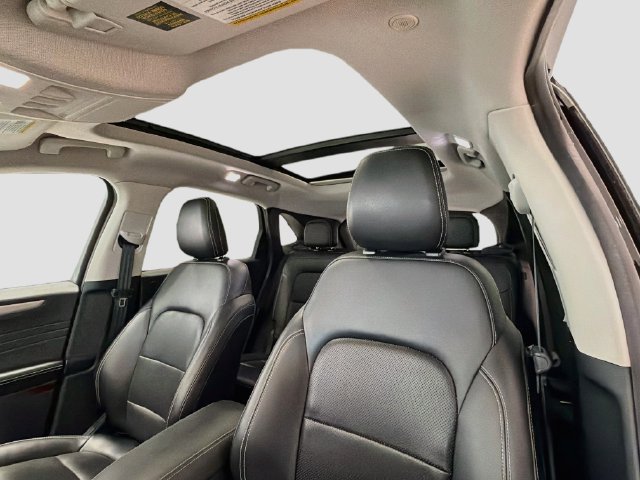 Used 2021 Ford Escape SEL w/ Technology Package FWD image 18