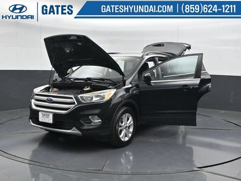 Used 2018 Ford Escape SE AWD/4WD image 56
