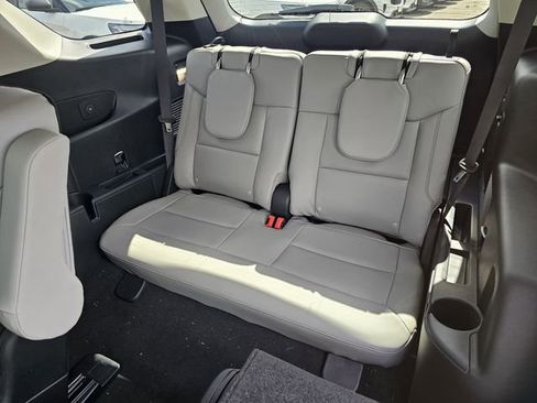 New 2026 Ford Explorer Active w/ Active Comfort Package image 15