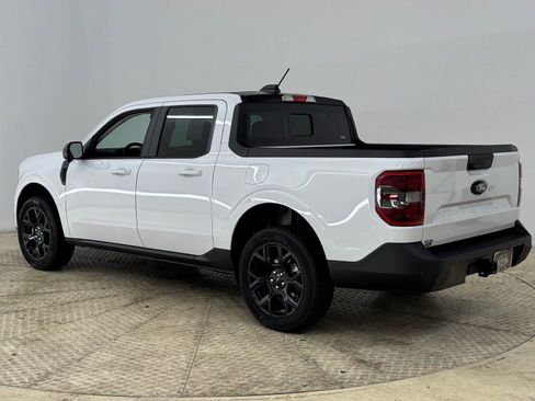 New 2025 Ford Maverick Lariat w/ Black Appearance Package image 3
