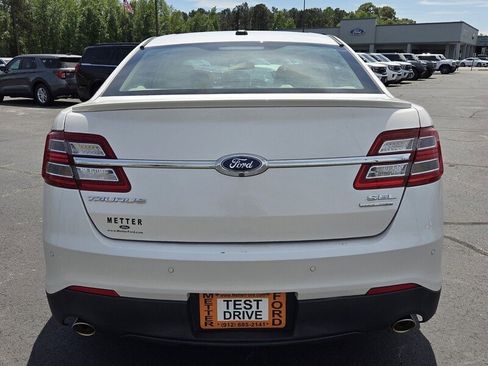 Used 2017 Ford Taurus SEL w/ Equipment Group 201A FWD image 9