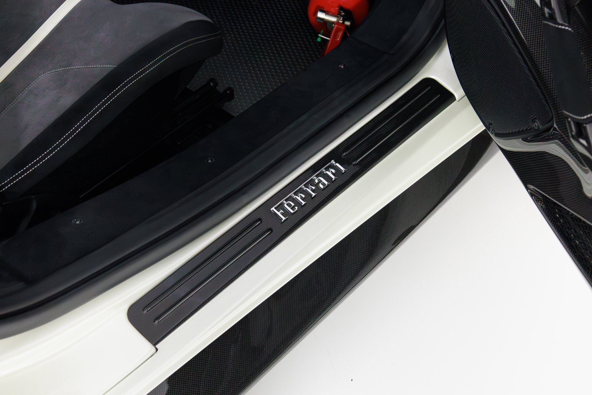 Used 2020 Ferrari 488 Pista Coupe RWD image 35