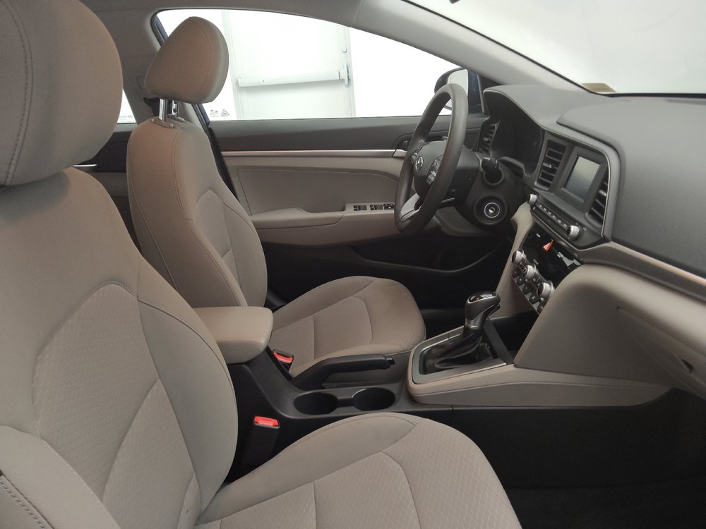 Used 2020 Hyundai Elantra SE FWD image 21