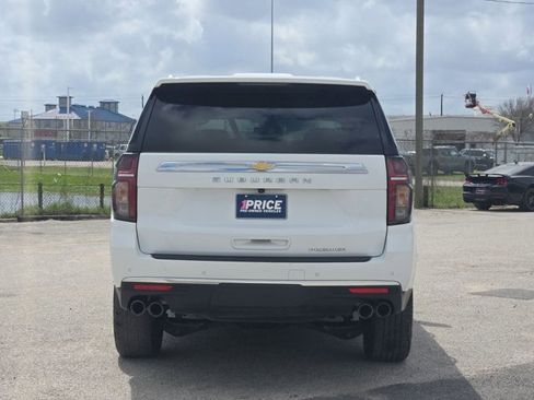 Used 2023 Chevrolet Suburban Premier image 7