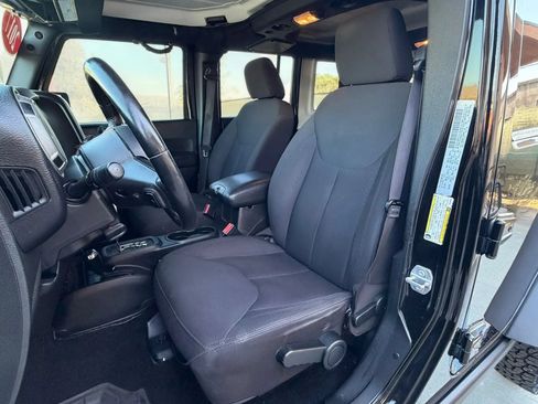 Used 2017 Jeep Wrangler Unlimited Sport AWD/4WD image 10