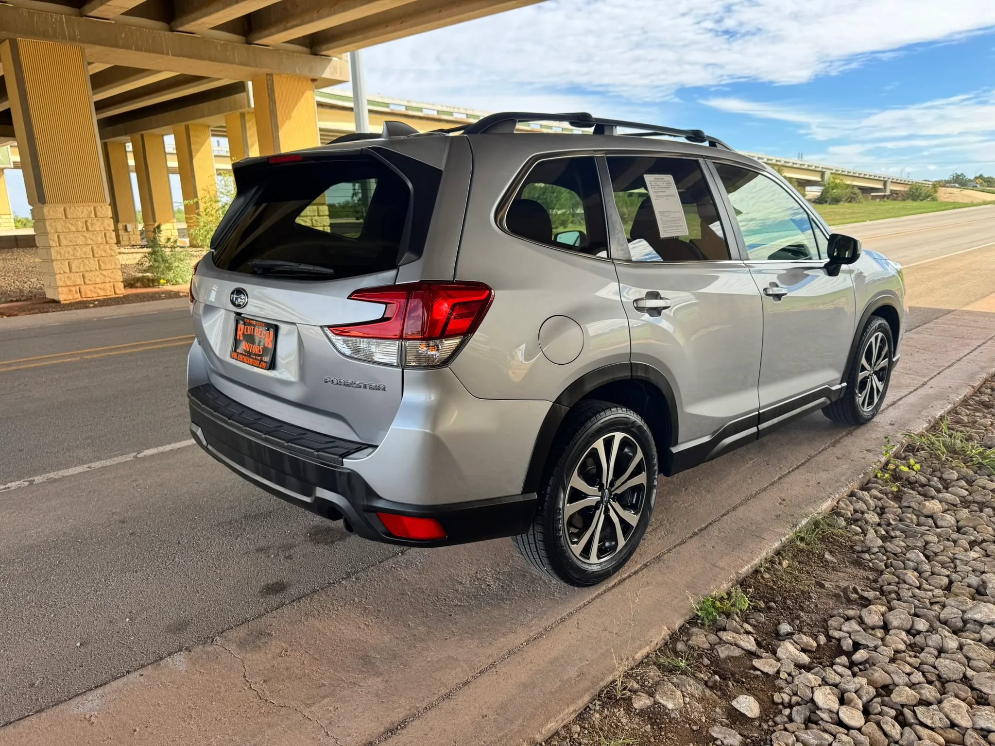 Used 2019 Subaru Forester Limited w/ Popular Package #3 AWD/4WD image 3