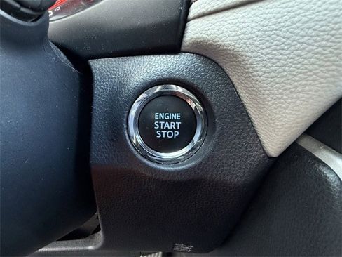 Used 2020 Toyota RAV4 XLE image 21