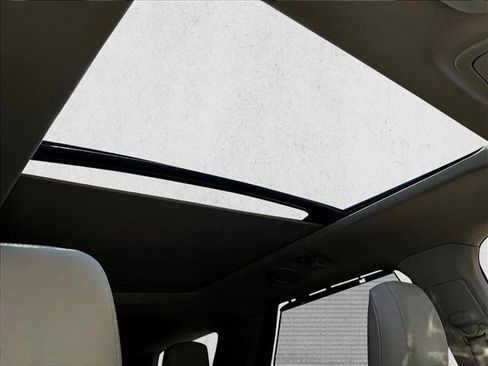 Used 2020 Ford Explorer Platinum w/ Premium Technology Package image 14